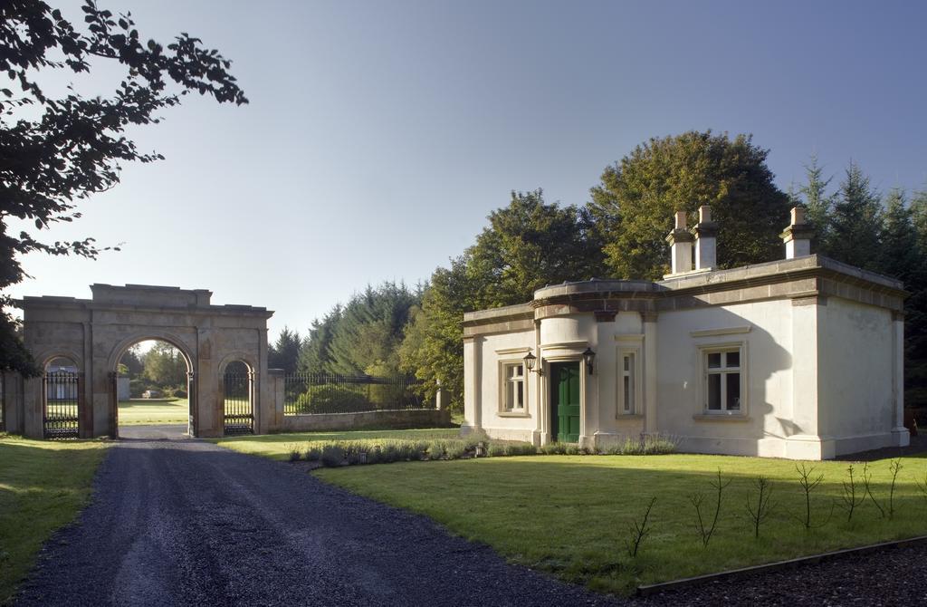 Triumphal Arch Lodge Creagh Exterior photo