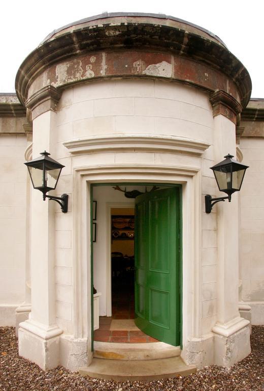 Triumphal Arch Lodge Creagh Exterior photo