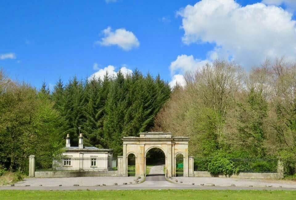 Triumphal Arch Lodge Creagh Exterior photo